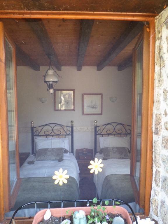 La Chevallerie B&B Isigny-le-Buat Exterior foto